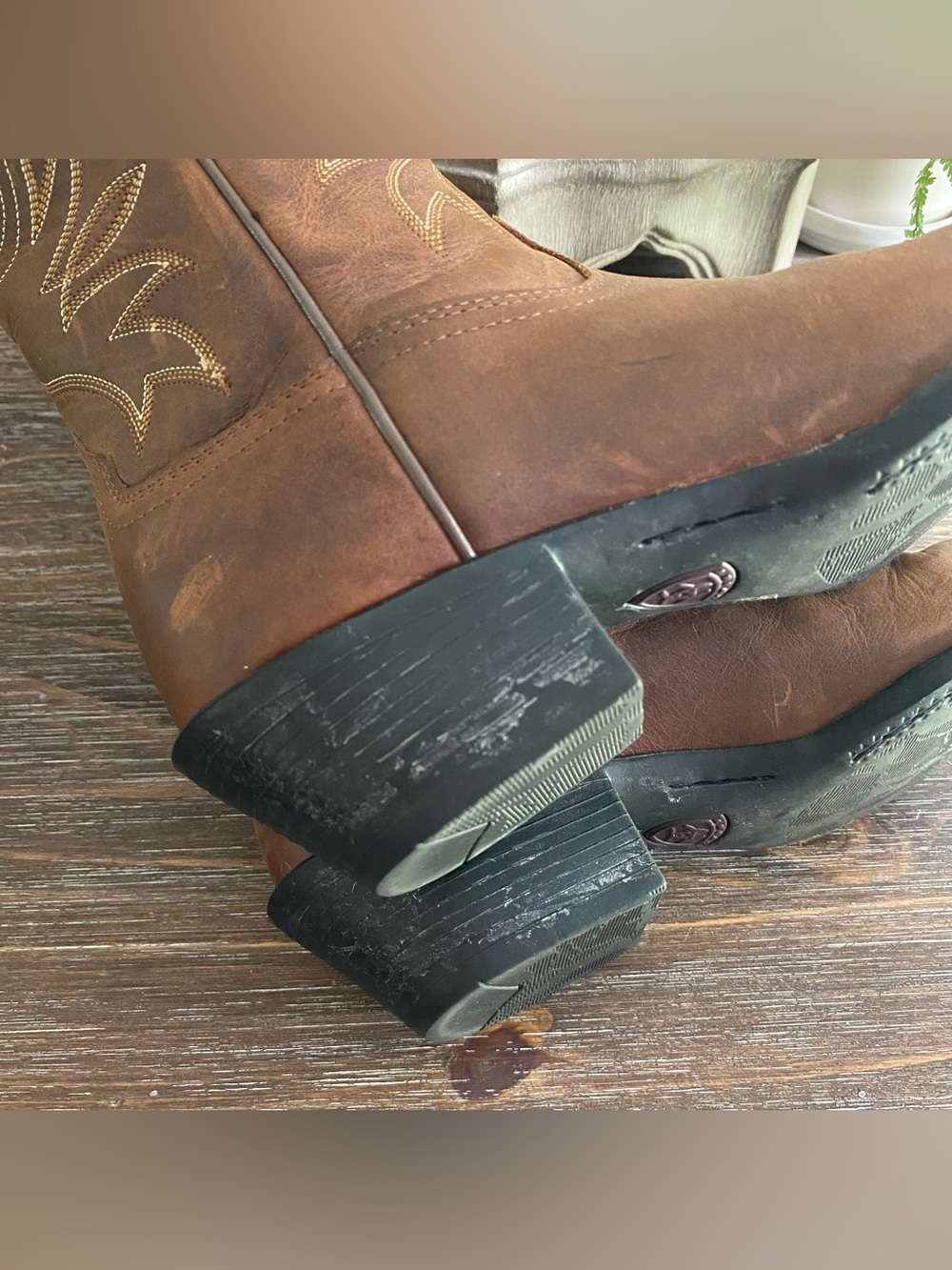 Ariat Brown Western Embroidered Leather Heeled Boots - Picture 9 of 13